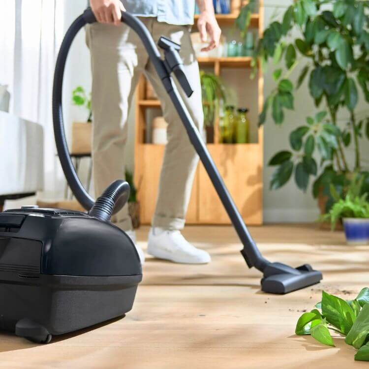 Aspirador Bosch c/ Saco Serie 4 BGB38BA1 600W
