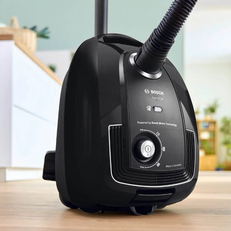 Aspirador Bosch c/ Saco Serie 4 BGB38BA1 600W