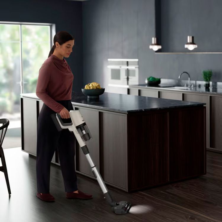 Aspirador Vertical AEG AP81UB25SH Branco