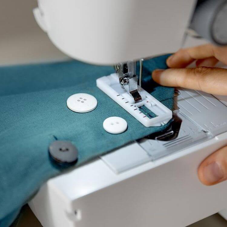 Máquina de Costura Cecotec BelleCouture 1500