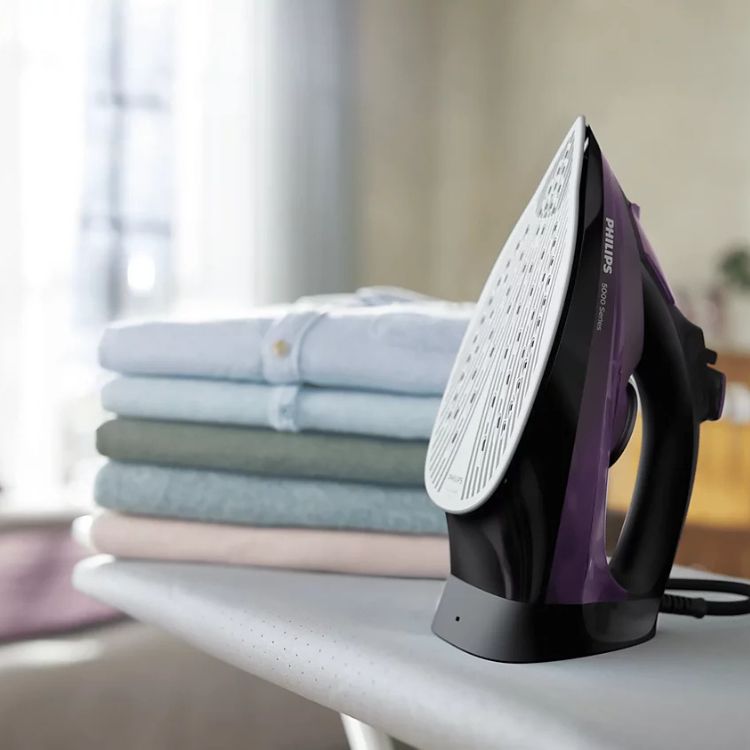 Ferro a Vapor Philips Série 5000 DST5030/80 Roxo