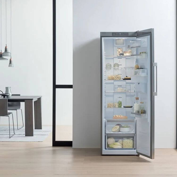 Frigorífico Sem Congelador Whirlpool SW8AM2YXR2 364L