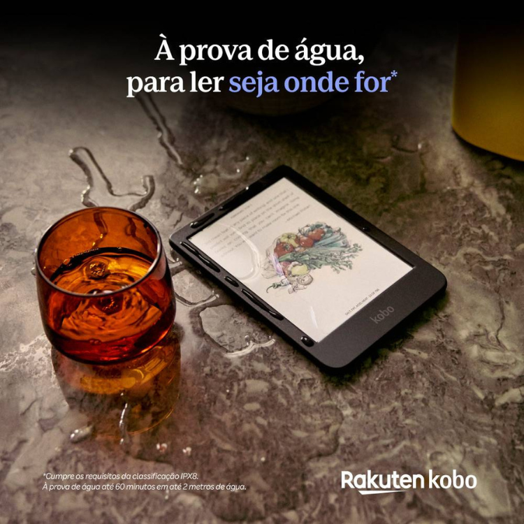 eReader Kobo Clara Colour 6 polegadas 16GB Wi-Fi preto à prova de água sobre uma superfície molhada com um copo de bebida ao lado.