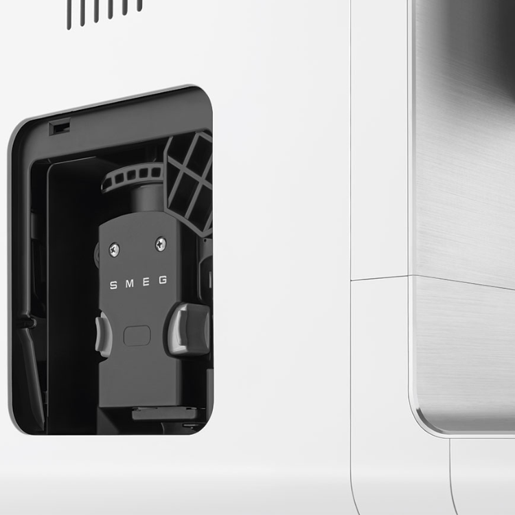 Máquina de Café Smeg Automática BCC11 Branco
