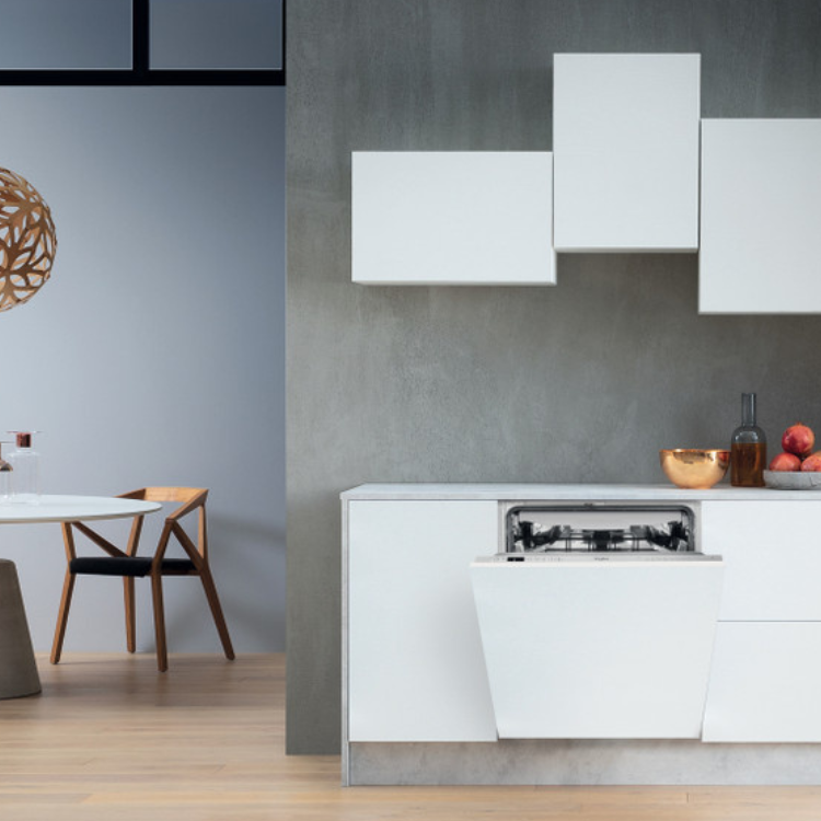 Máquina de Lavar Loiça de Encastre Whirlpool WI7020PF 14 Conjuntos Branco