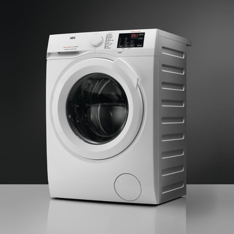 Máquina de Lavar Roupa AEG LFA6I8472A 8Kg 1200RPM Classe A Branco