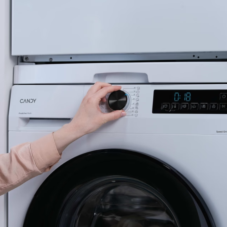Máquina de Lavar Roupa Candy GD49B8-S 9Kg 1400RPM Classe A Branco