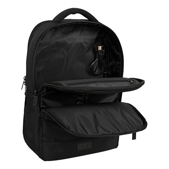 Mochila escolar Marvel preta com compartimentos abertos.