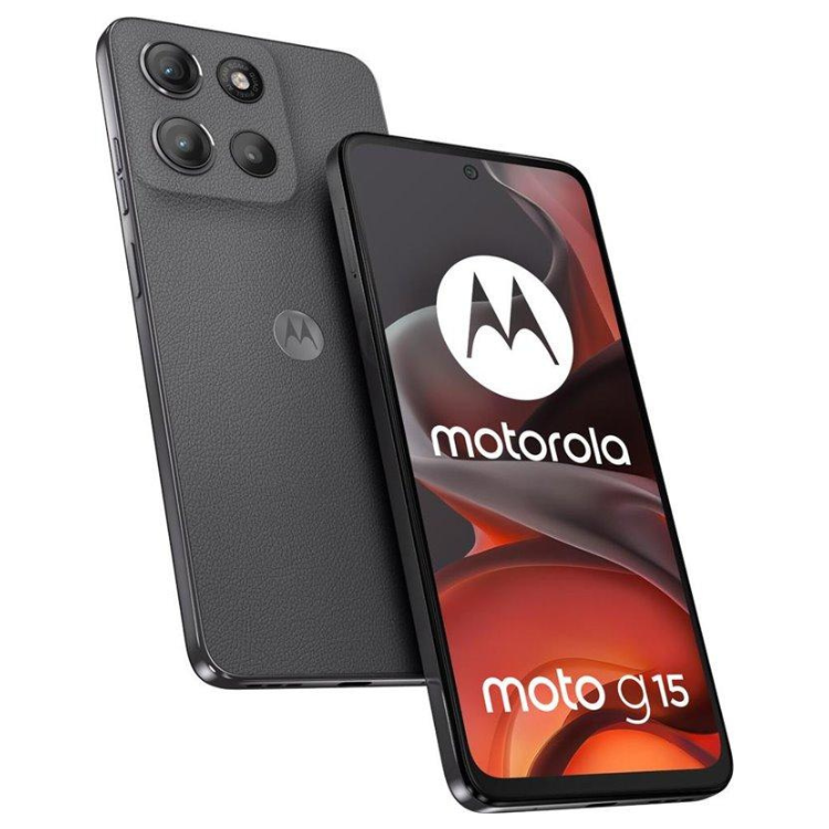 Smartphone Motorola Moto G15 cinzento, com três câmeras na parte traseira e ecrã ligado mostrando o logótipo da Motorola.