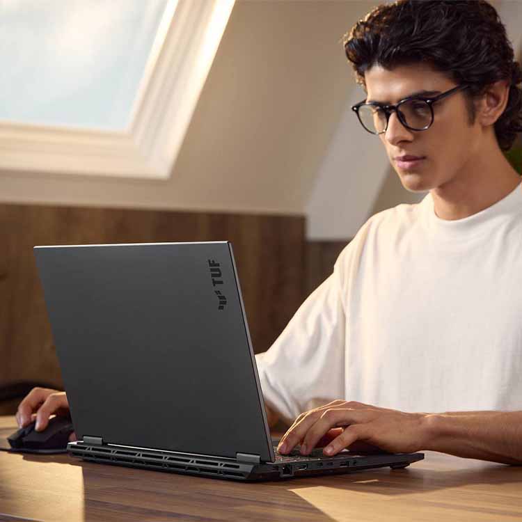 Portátil Asus TUF Gaming FA608UP 16" WUXGA R7-260 32GB/1TB RTX5070 s/ Sistema Operativo