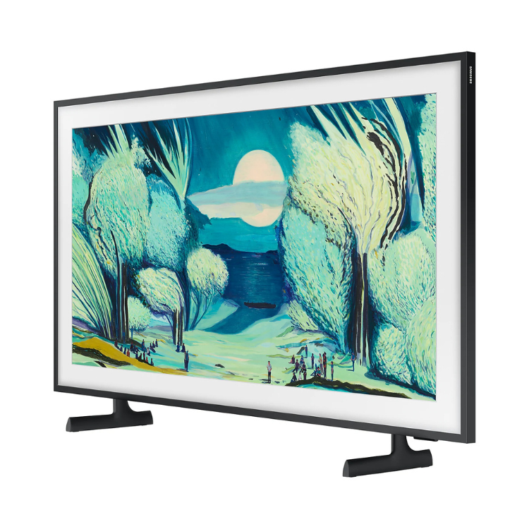 TV Samsung The Frame 55" QLED 4K, com moldura preta e imagem de paisagem noturna com árvores e lua.