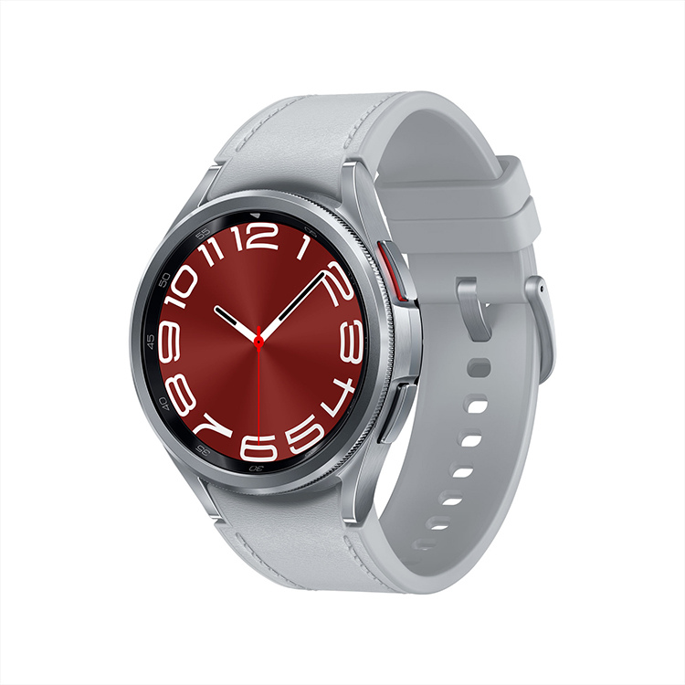 Smartwatch Samsung Galaxy Watch6 Classic prata 43mm com pulseira cinza e mostrador vermelho.
