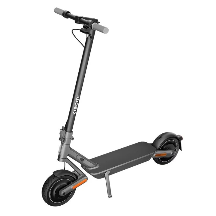 Trotinete elétrica Xiaomi Mi Scooter 4 Ultra, cor preta, com estrutura dobrável e design moderno.