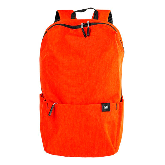Mochila Xiaomi Mi Casual Daypack 10L laranja com alças e bolsos laterais.